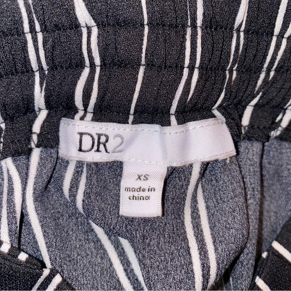 Black and White Striped Loose Leg High Waisted Elastic Band Waist Dress Shorts - Picture 3 of 3